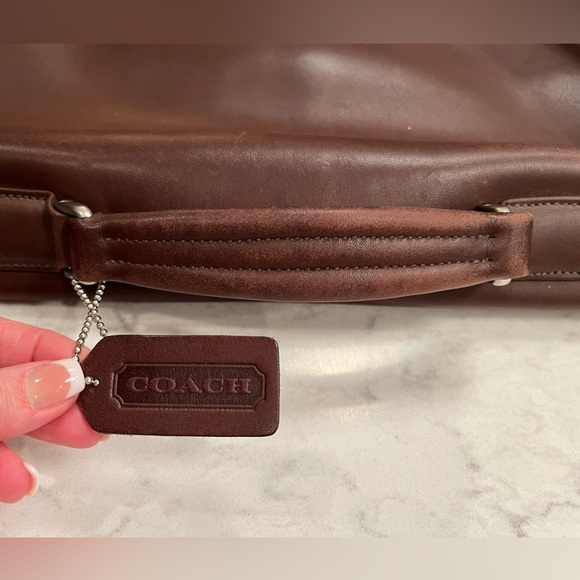 Authentic Coach brown leather briefcase. Silver hardware. Unisex - Picture 3 of 16